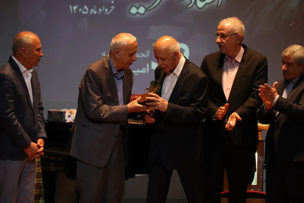 پزشکی که فراتر از نسخه، امید نوشت